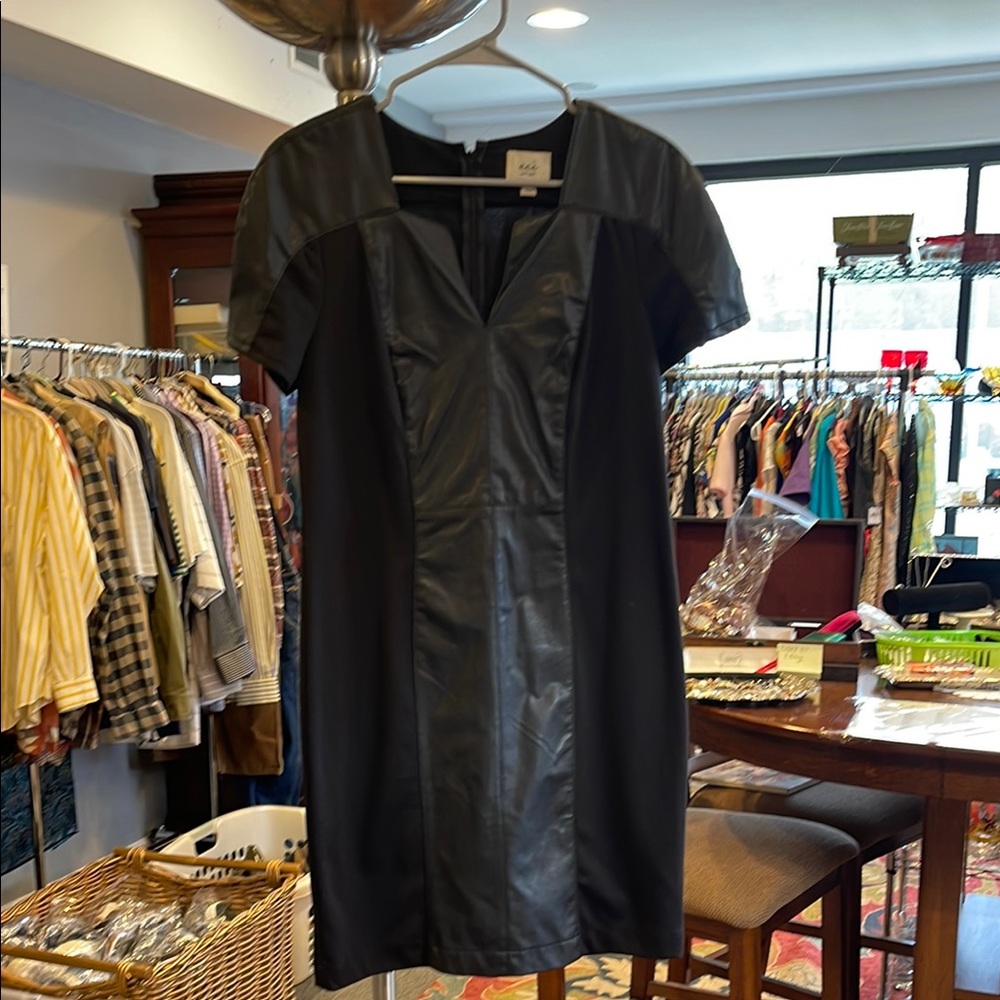 ECI New York Black Midi Dress | Size 10 | Elegant V-Neck Short Sleeve